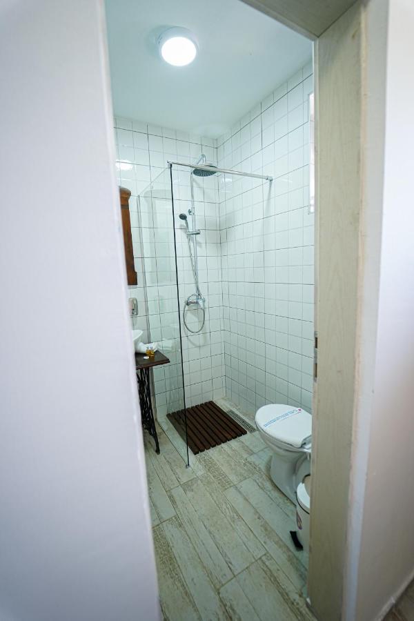 Salas Isailovi Sremska Mitrovica Exteriör bild
